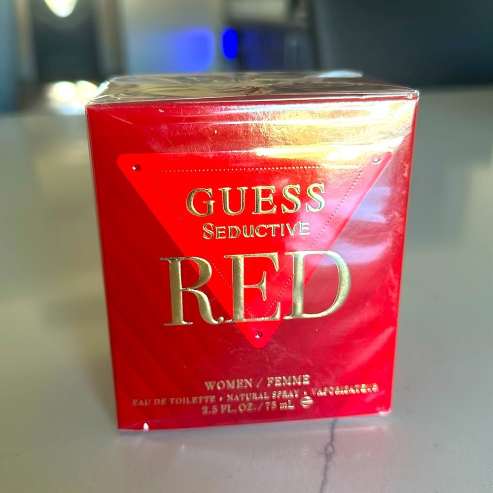 Guess Seductive Red women’s Eau De Toilette perfume never opened